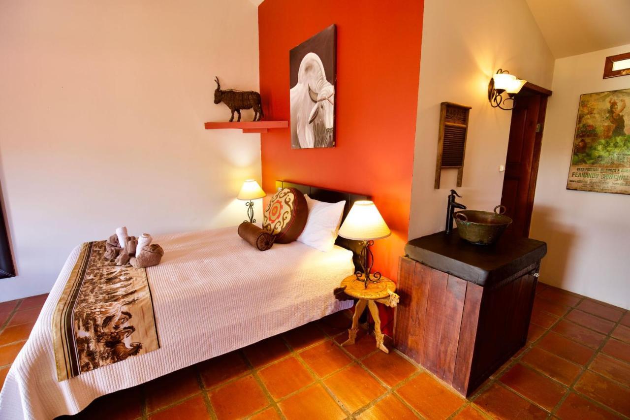 Toucan Lane Hotel And Restaurant Nuevo Arenal Εξωτερικό φωτογραφία